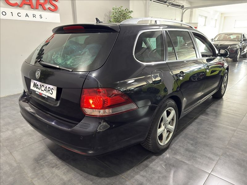 Volkswagen Golf 1,4   TSI STYLE BI-XEN NAVI - fotka 5 z 34