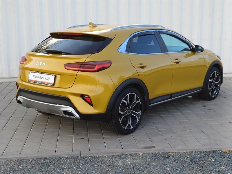 Kia XCeed 1,5 1.5 T-GDI 117kW 7DCT - fotka 22 z 30