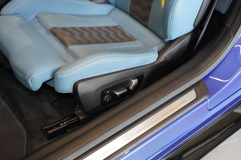 BMW M4 Competition xDrive Convertible - fotka 22 z 45