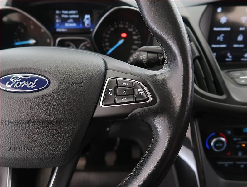 Ford Kuga (2017) 2.0 TDCi, 4X4, ČR,1.maj - fotka 18 z 19