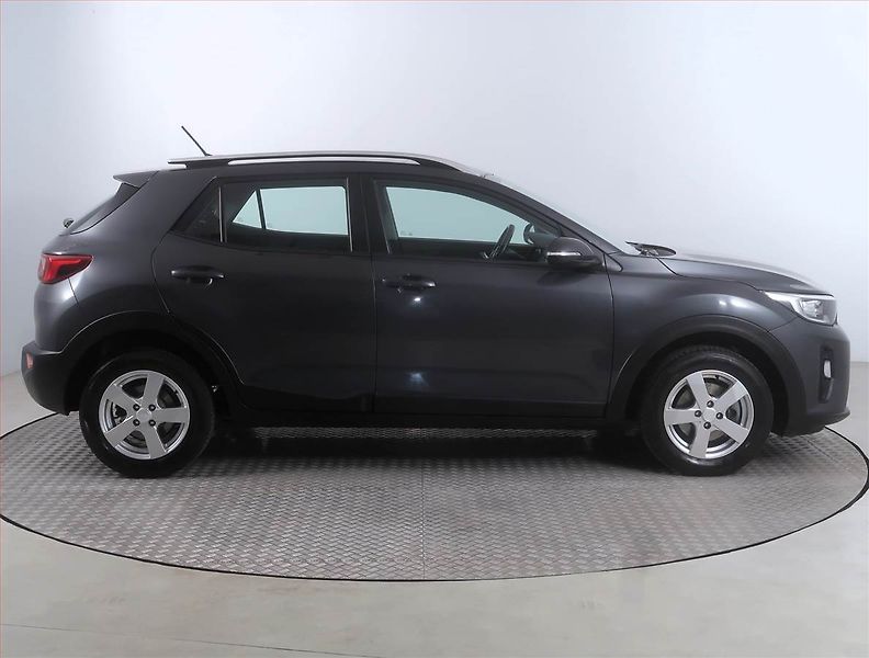Kia Stonic (2017) 1.4 CVVT, Serv.kniha, Tempomat - fotka 6 z 16