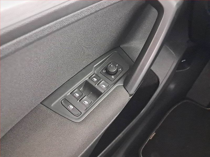 Volkswagen Tiguan (2022) Life 1.5 TSI - fotka 17 z 20