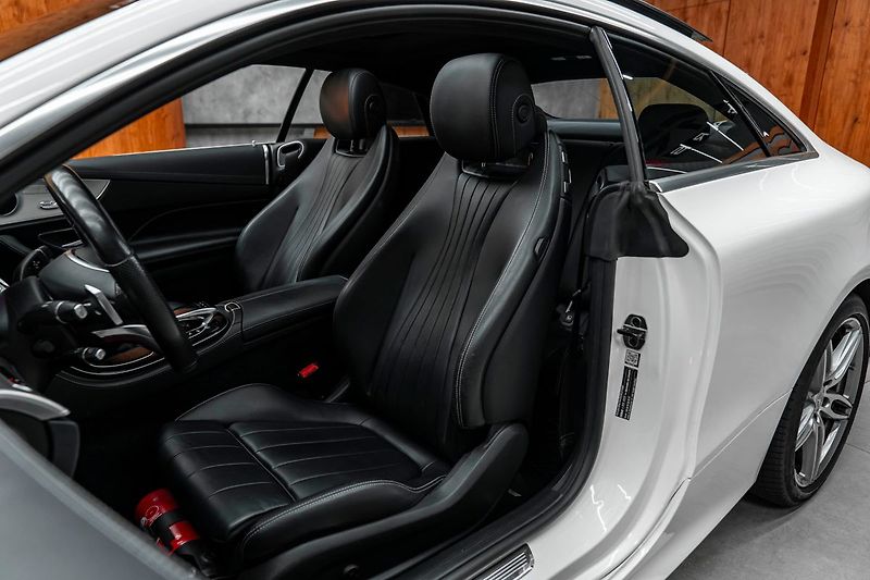 Mercedes-Benz Třídy E - fotka 7 z 18