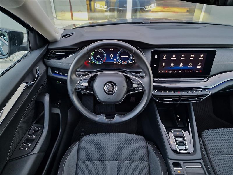 Škoda Octavia 1.4 TSI iV 150kW DSG Style,ČR - fotka 12 z 48