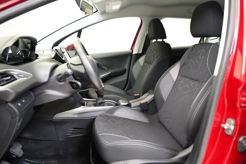 Peugeot 2008 - fotka 5 z 6