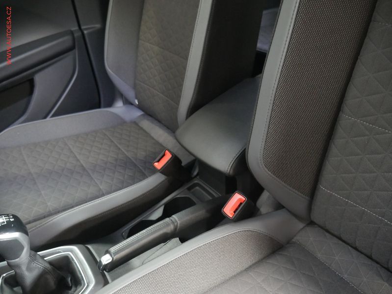 Volkswagen T-Cross (2023) 1.0 TSi, 2.maj,ČR, Style, LED - fotka 19 z 20