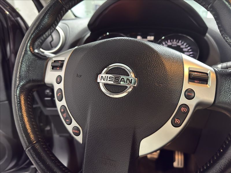 Nissan Qashqai 2,0   dCi PANO XENON KŮŽE NAVI - fotka 12 z 45