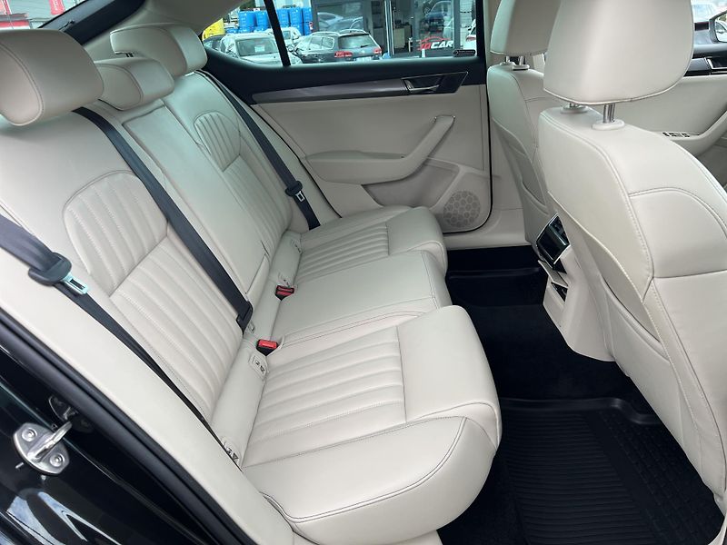 Škoda Superb 2.0TDi 147kw 4x4 ČR 1.MAJ DPH - fotka 36 z 50