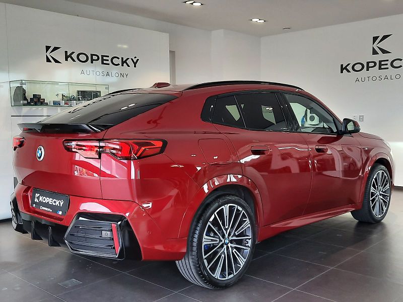 BMW X2 (2025) xDrive 20d M Sport - fotka 6 z 16