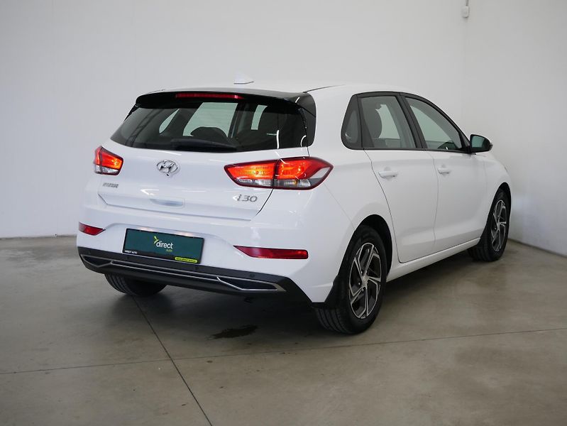 Hyundai i30 - fotka 2 z 26