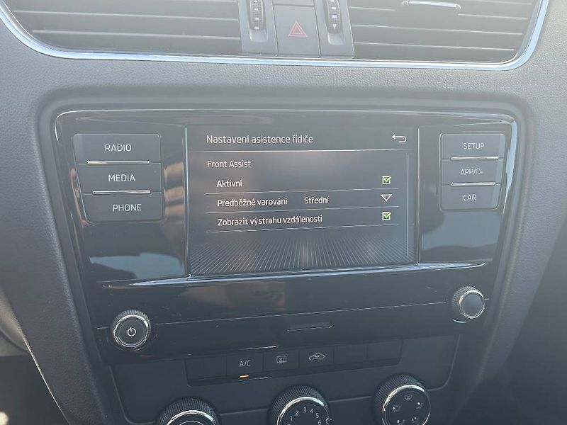 Škoda Octavia Ambition 7DSG 1,5TSI - fotka 15 z 23