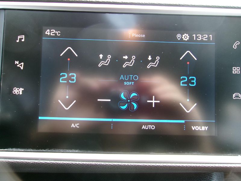Peugeot 308 (2020) SW - fotka 16 z 25