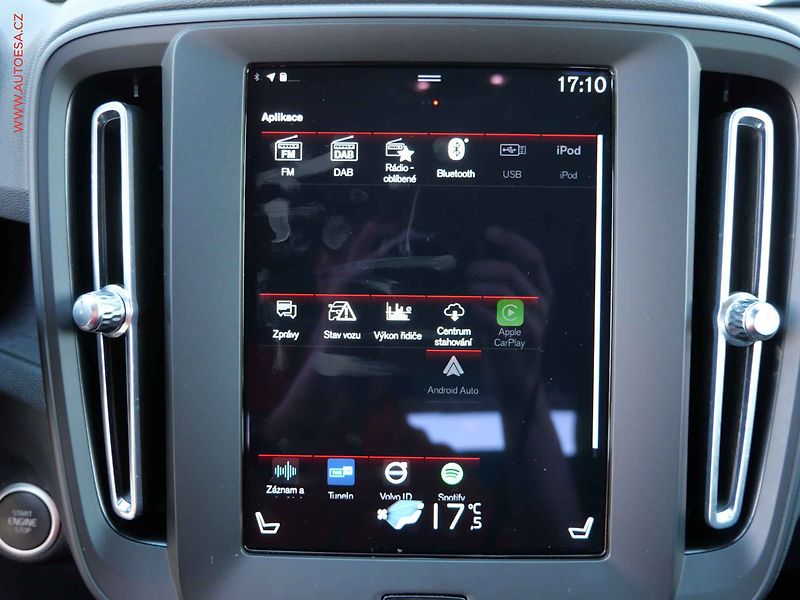 Volvo XC40 (2021) 1.5T, 1.maj,ČR, Momentum, AT - fotka 22 z 28