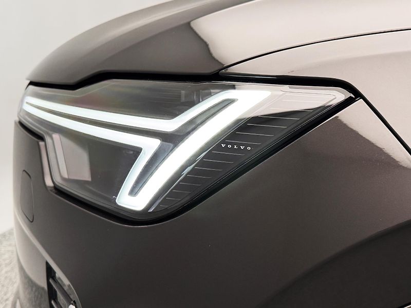 Volvo XC90 (2026) B5 AWD AUT BRIGHT ULTRA 7-míst - fotka 17 z 28