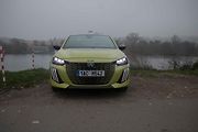 S odvážným designem a výrazným lakem auto poutá pozornost, kamkoli přijede.
