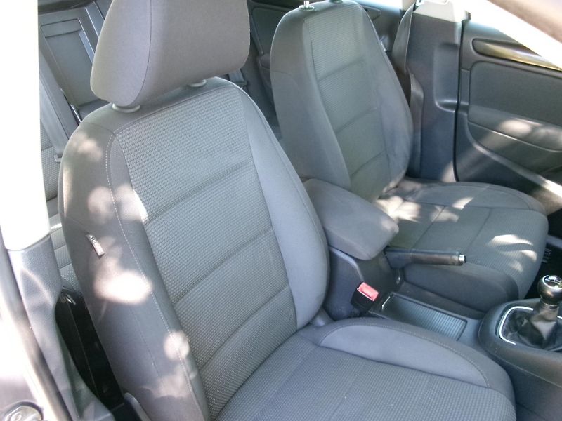 Volkswagen Golf (2010) 1,2TSI AUTOKLIMA - fotka 18 z 23