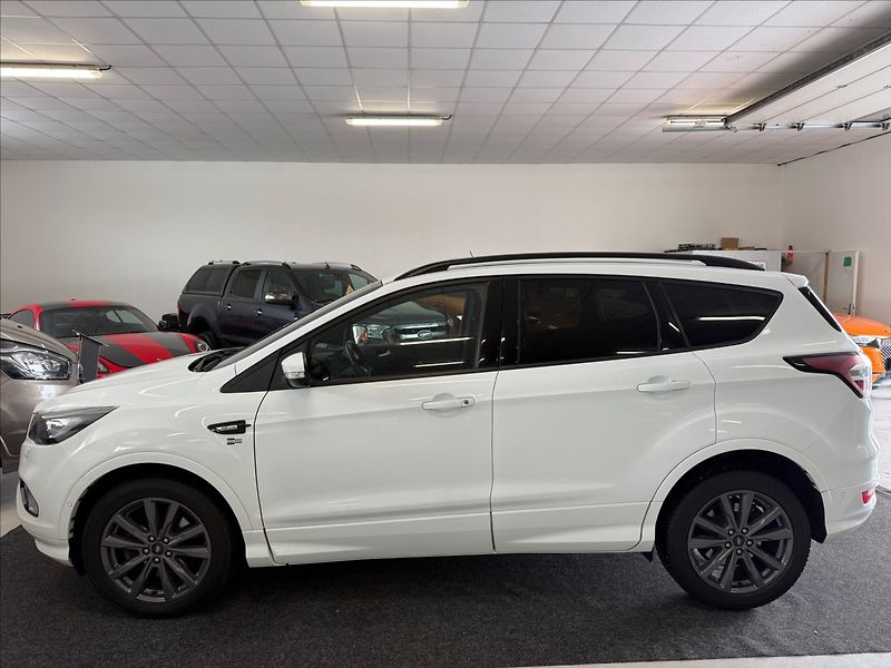 Ford Kuga 2,0 TDCi 132kW ST-line AT AWD - fotka 3 z 31