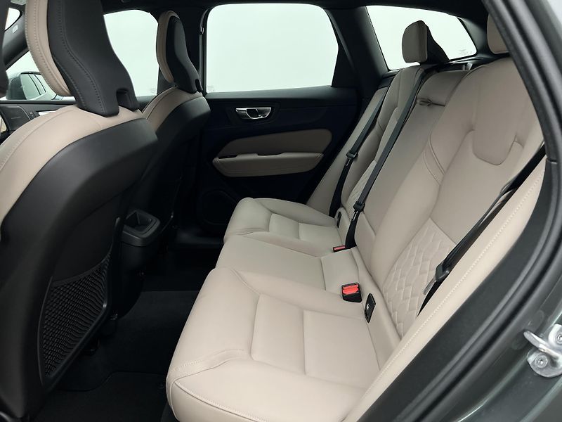 Volvo XC60 B5 AWD BRIGHT PLUS CZ 1. maj. - fotka 6 z 46