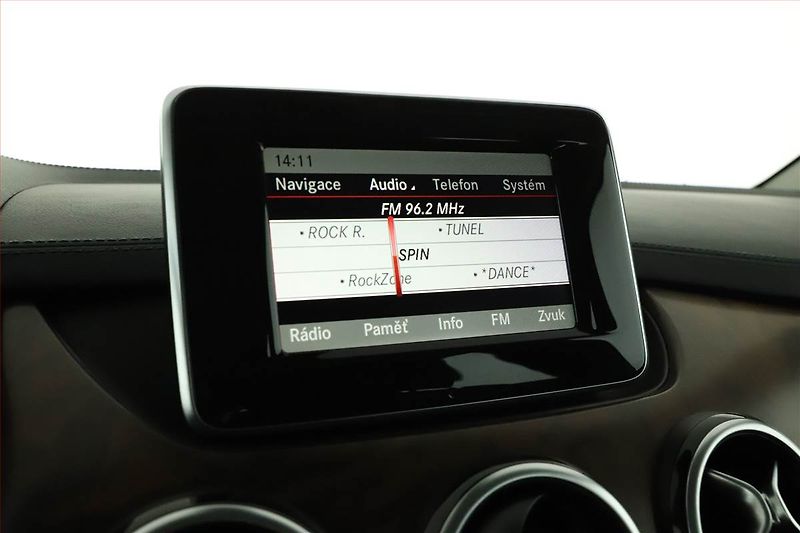 Mercedes-Benz Třídy B (2012) B 200, Automat, Navi, Xenony - fotka 14 z 17