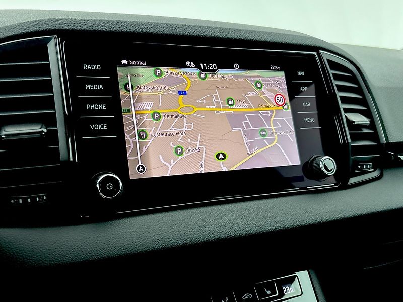 Škoda Karoq Sportline DSG - fotka 24 z 28