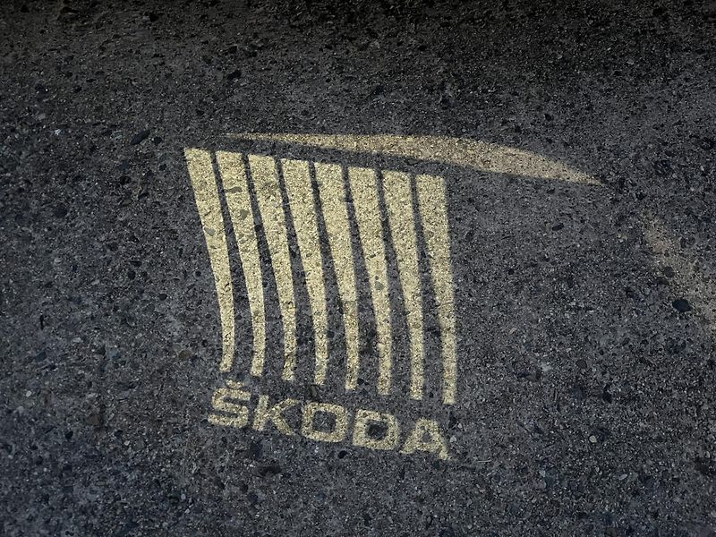 Škoda Enyaq (2022) 80*TAŽNÉ*TEPELKO*HEDUP*KAMERY  - fotka 34 z 38