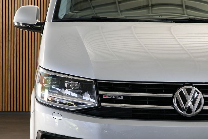 Volkswagen Multivan 2.0TDI 146KW DSG 4x4 Highline - fotka 8 z 30