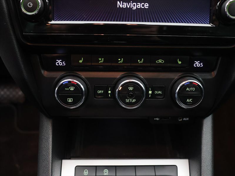 Škoda Octavia 2,0 TDI 110kW DSG Elegance+ - fotka 22 z 30