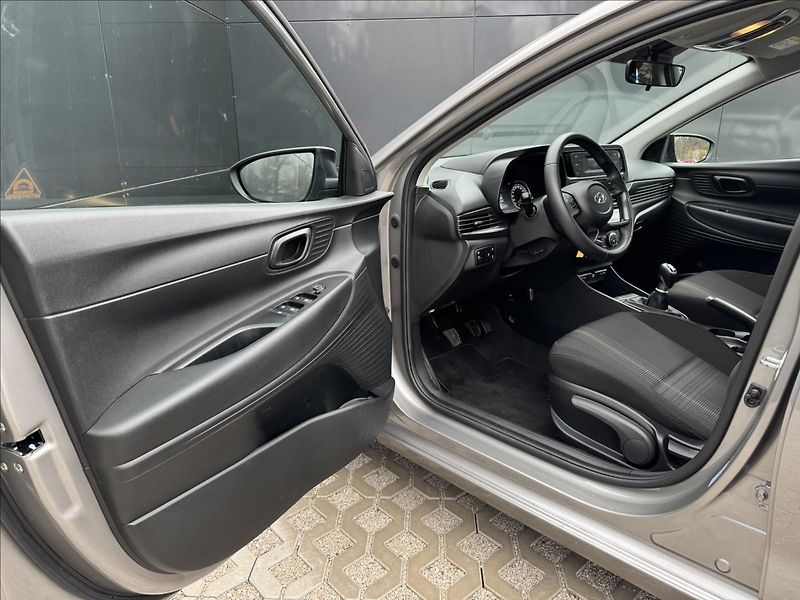 Hyundai i20 1,0 T-GDI Comfort Club ZÁRUKA - fotka 10 z 24