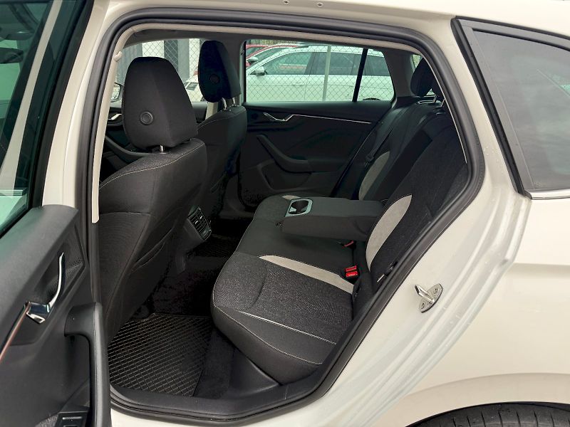 Škoda Scala (2025) 1.5 TSI 110 kW TopSelection - fotka 8 z 22