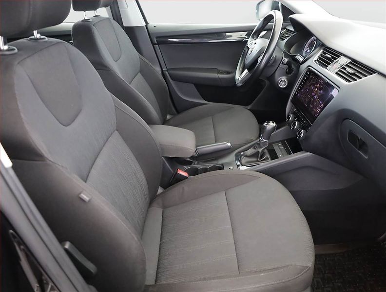 Škoda Octavia (2018) Style 1.8 TSI, Automat - fotka 7 z 19