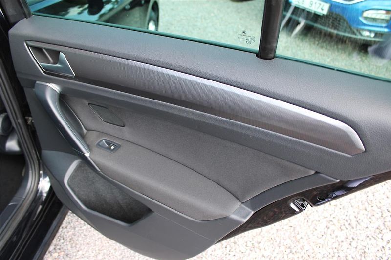 Volkswagen Golf Sportsvan 1,2 TSi 81kW LOUNGE, kamera - fotka 24 z 33