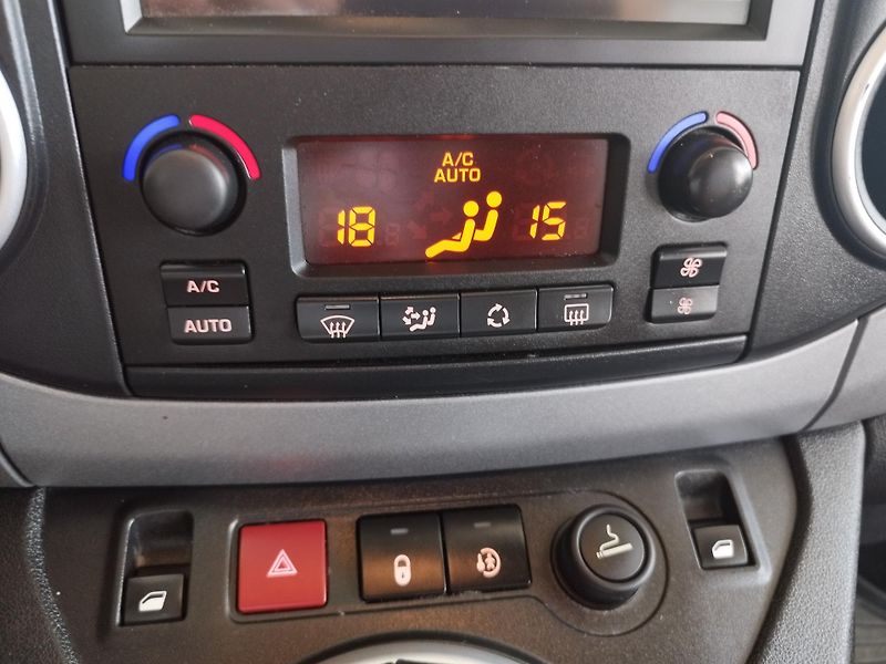 Citroën Berlingo (2017) MULTISPACE,LED,NAVI,KLIMA,SER - fotka 29 z 38