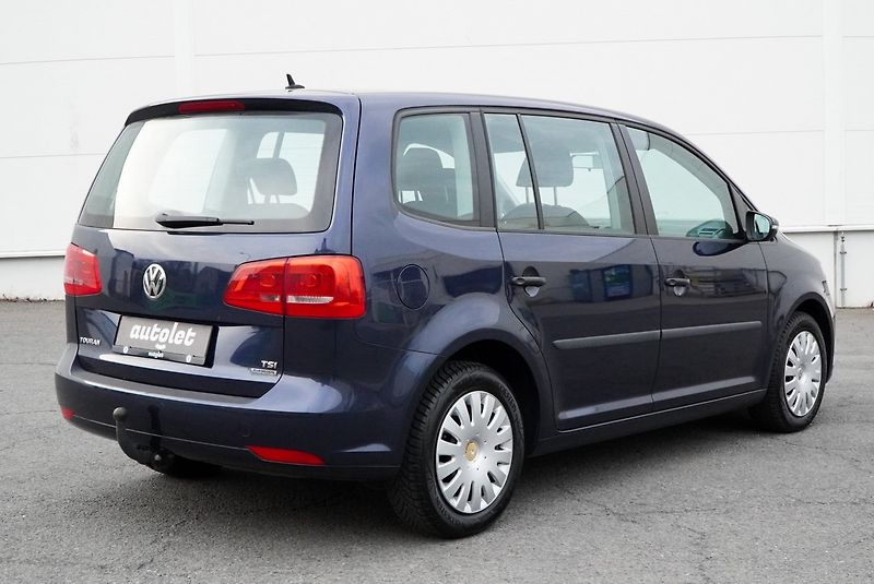 Volkswagen Touran (2014) - fotka 11 z 28