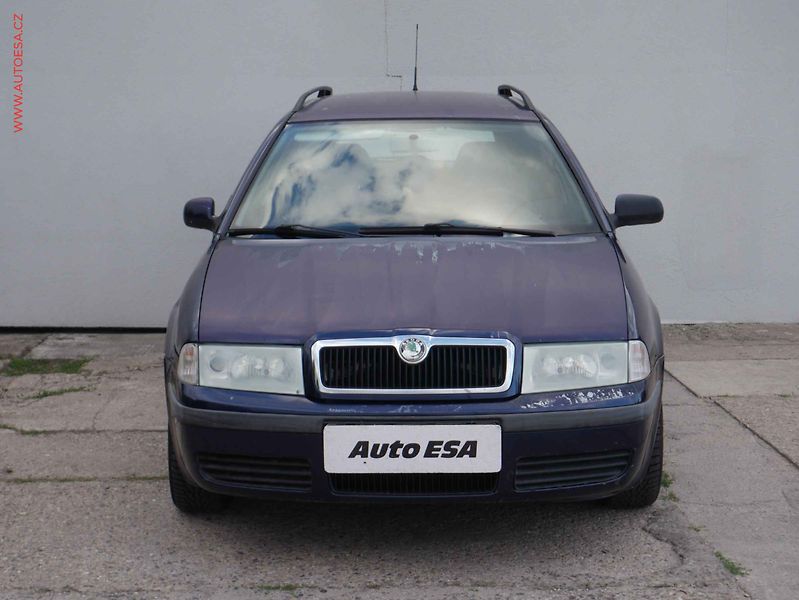 Škoda Octavia (2001) 1.6 i, AC, TZ, tempo - fotka 2 z 15