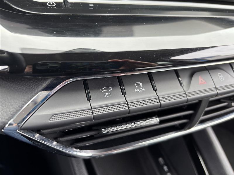 Škoda Octavia 2,0 TDI 110kW Style Aut - fotka 28 z 39