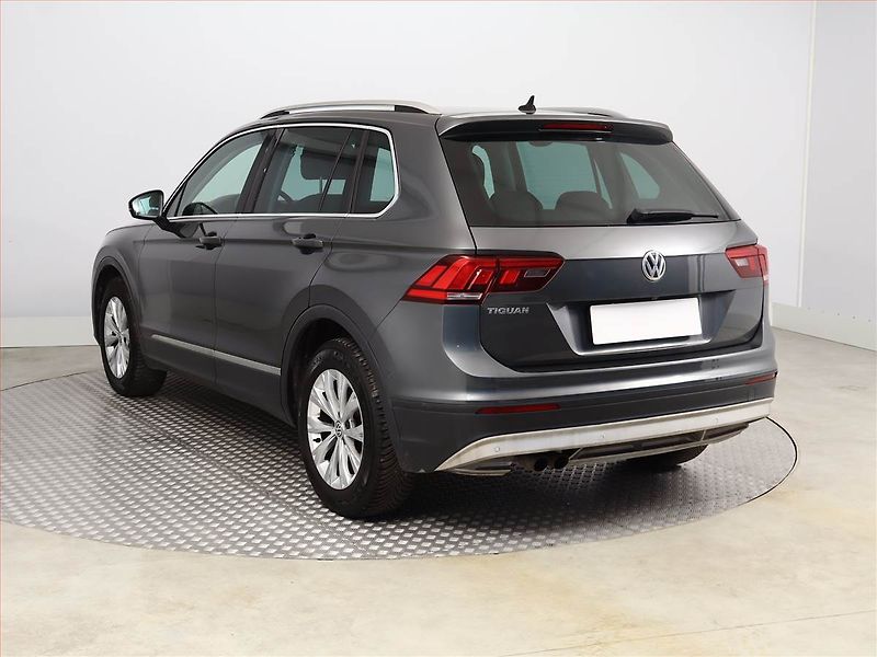 Volkswagen Tiguan (2018) 1.4 TSI, ČR,1.maj, Tempomat - fotka 4 z 14