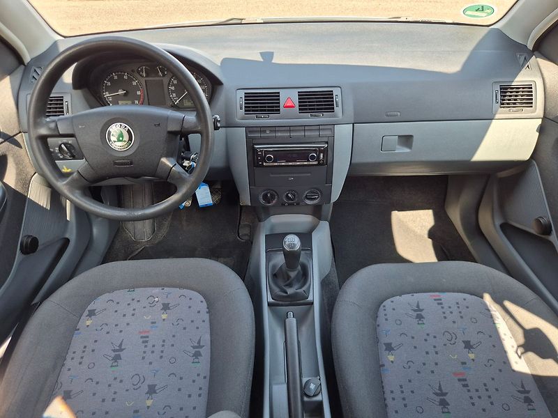 Škoda Fabia (2003) 1.2HTP 47kW, tažné, klima, pěk - fotka 12 z 20
