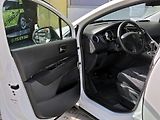 Peugeot 3008 HDi 120kW A/T *SERV.KNÍŽKA     - náhled 25