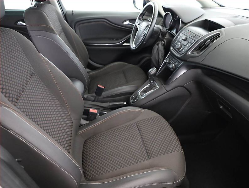 Opel Zafira (2016) 2.0 CDTI, Automat, 7 míst - fotka 7 z 21