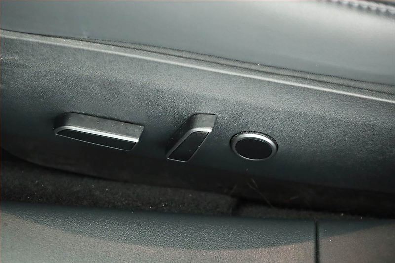 Tesla Model 3 (2021) Long Range 4WD 74kWh, SoH 95% - fotka 11 z 18