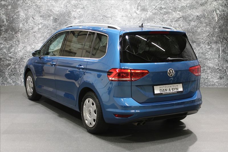 Volkswagen Touran 1,4 TSI DSG Highline blue pear - fotka 3 z 30
