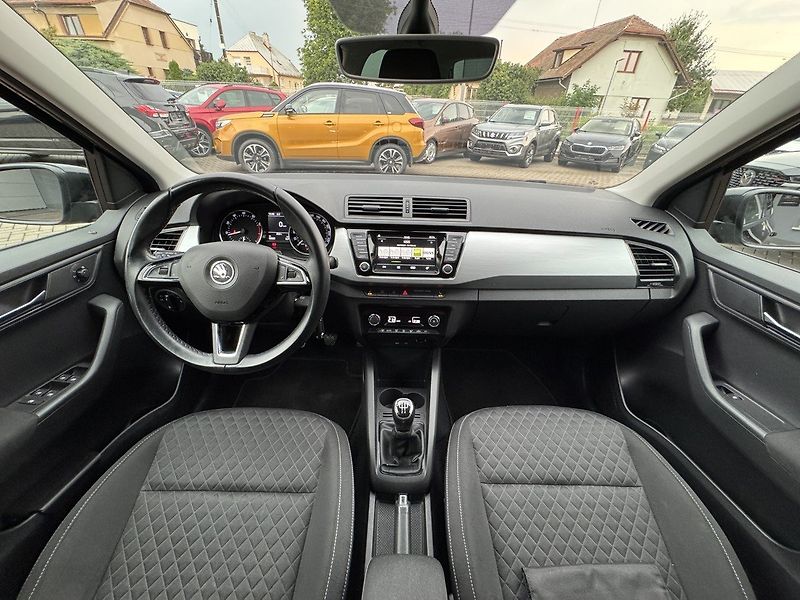 Škoda Fabia (2017) 1.2TSi Style Navi Digi Klima - fotka 6 z 49