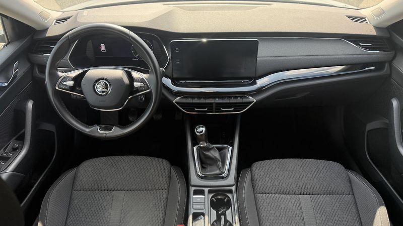 Škoda Octavia (2021) 2.0TDI KOMBI MANUÁL  - fotka 14 z 23