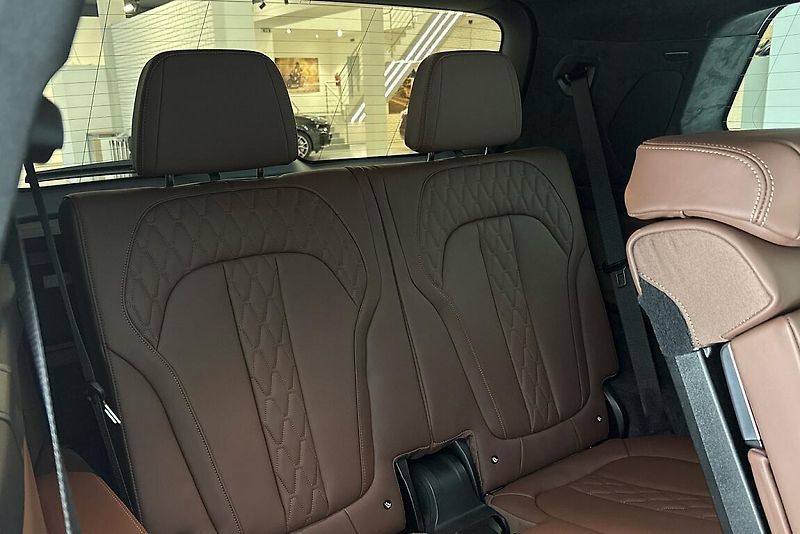 BMW X7 xDrive40d - fotka 14 z 14