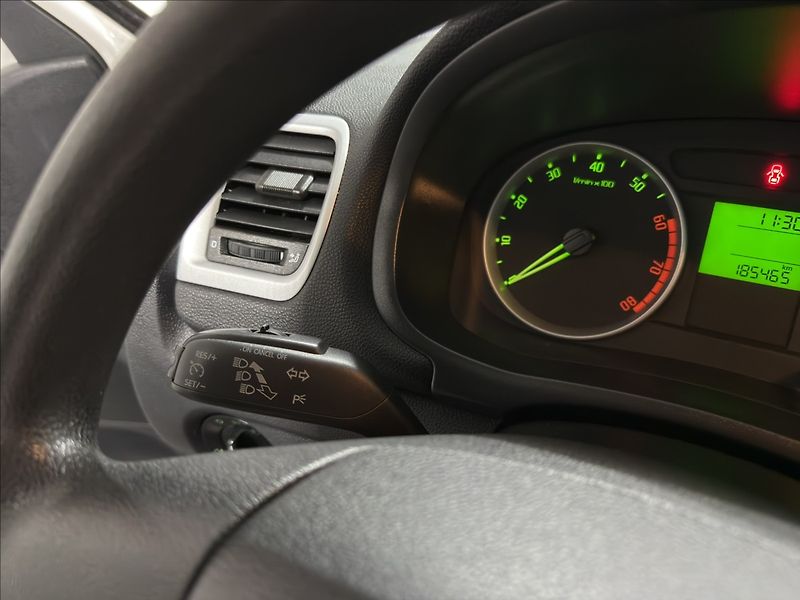 Škoda Fabia 1,2   i KLIMA TEMPOMAT ČIDLA - fotka 10 z 29