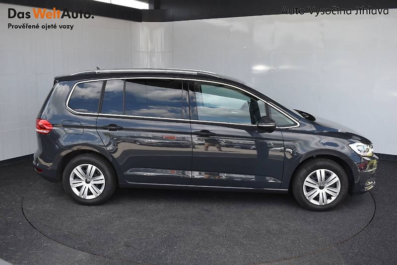 Volkswagen Touran (2023) 1.5TSI 110kW,LED,Manuál - fotka 6 z 22