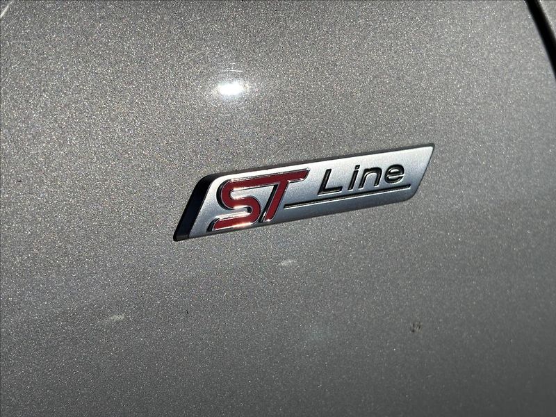 Ford Kuga 1,5 EcoBoost 137kW ST-Line - fotka 23 z 24