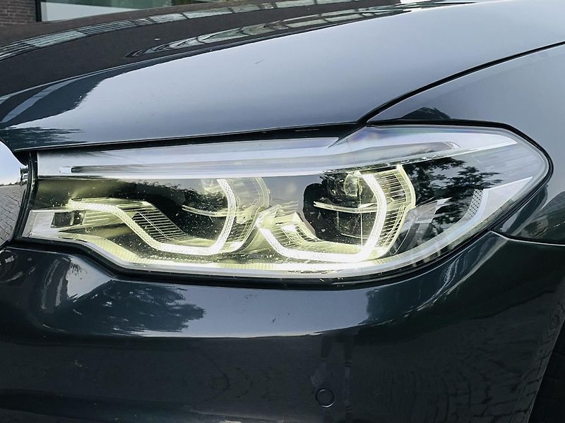 BMW Řada 5 520D AUT KAMERA SERVISKA - fotka 45 z 48
