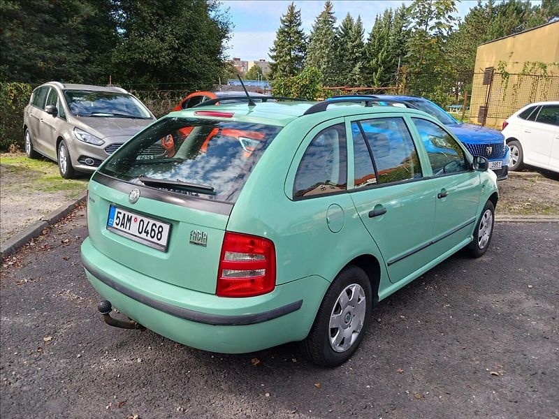 Škoda Fabia 1,4 MPI 50kW Kombi - fotka 6 z 16