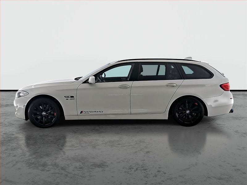 BMW Řada 5 (2012) 525d xDrive, 4X4, Automat - fotka 3 z 21